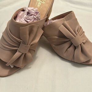 Nenette size 9 block heels